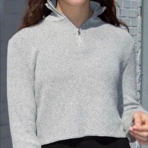 NWT Brandy Melville Casey Cropped Grey Sweater
